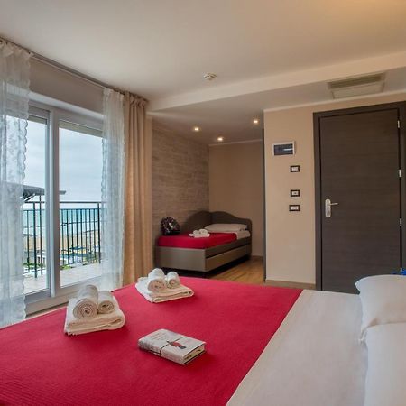 Hotel London Cattolica Luaran gambar