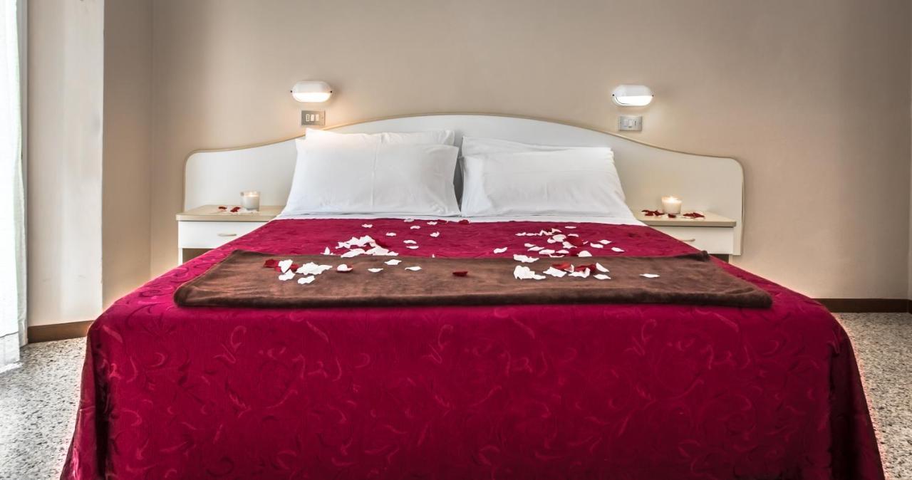 Hotel London Cattolica Luaran gambar