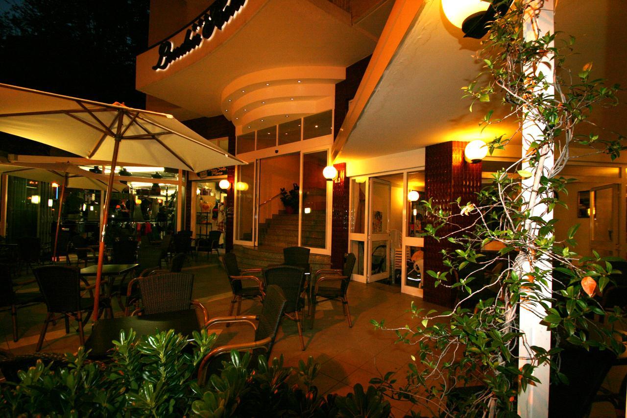 Hotel London Cattolica Luaran gambar