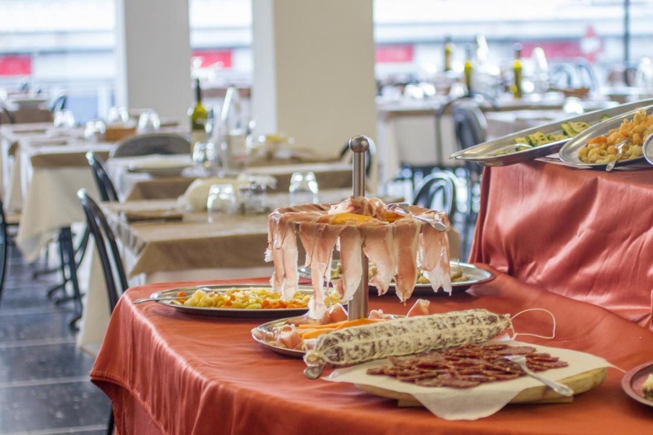 Hotel London Cattolica Luaran gambar